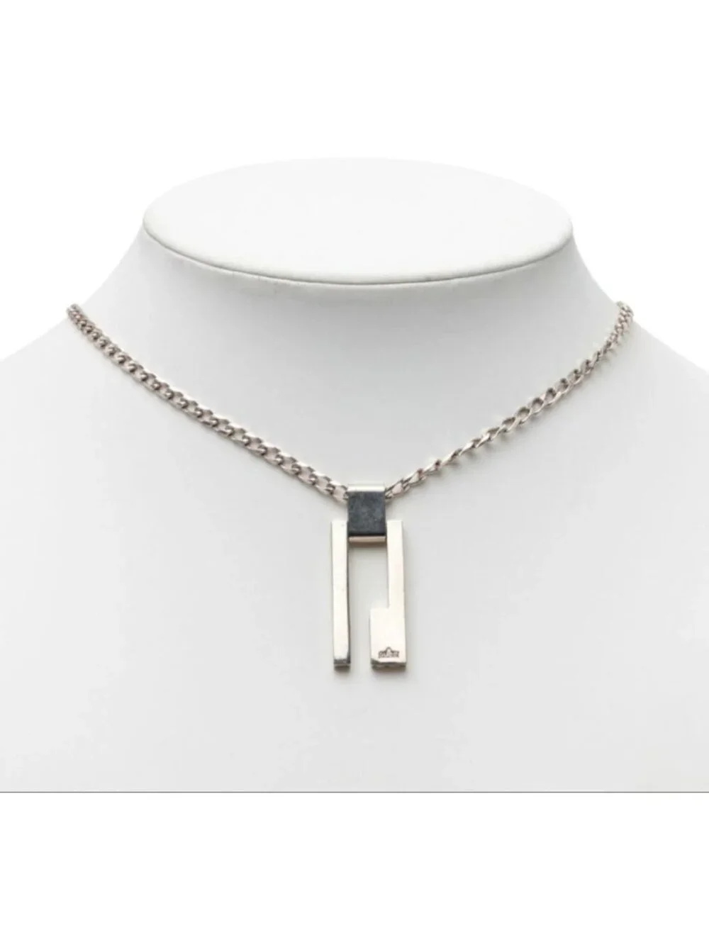 Gucci Logo Chain Pendant